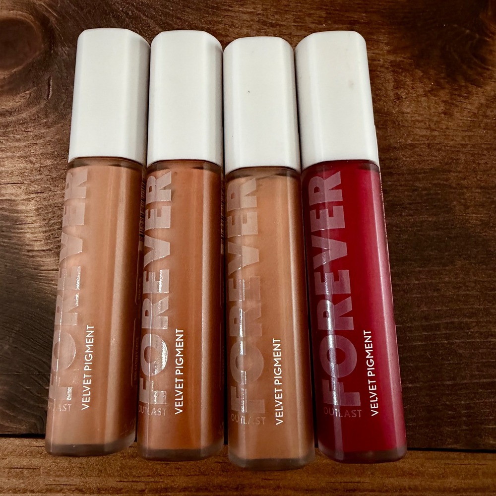 (4)Covergirl Outlast Forever Velvet Pigment Lip Color Sashay Spice Clay Lava New - Picture 2 of 6